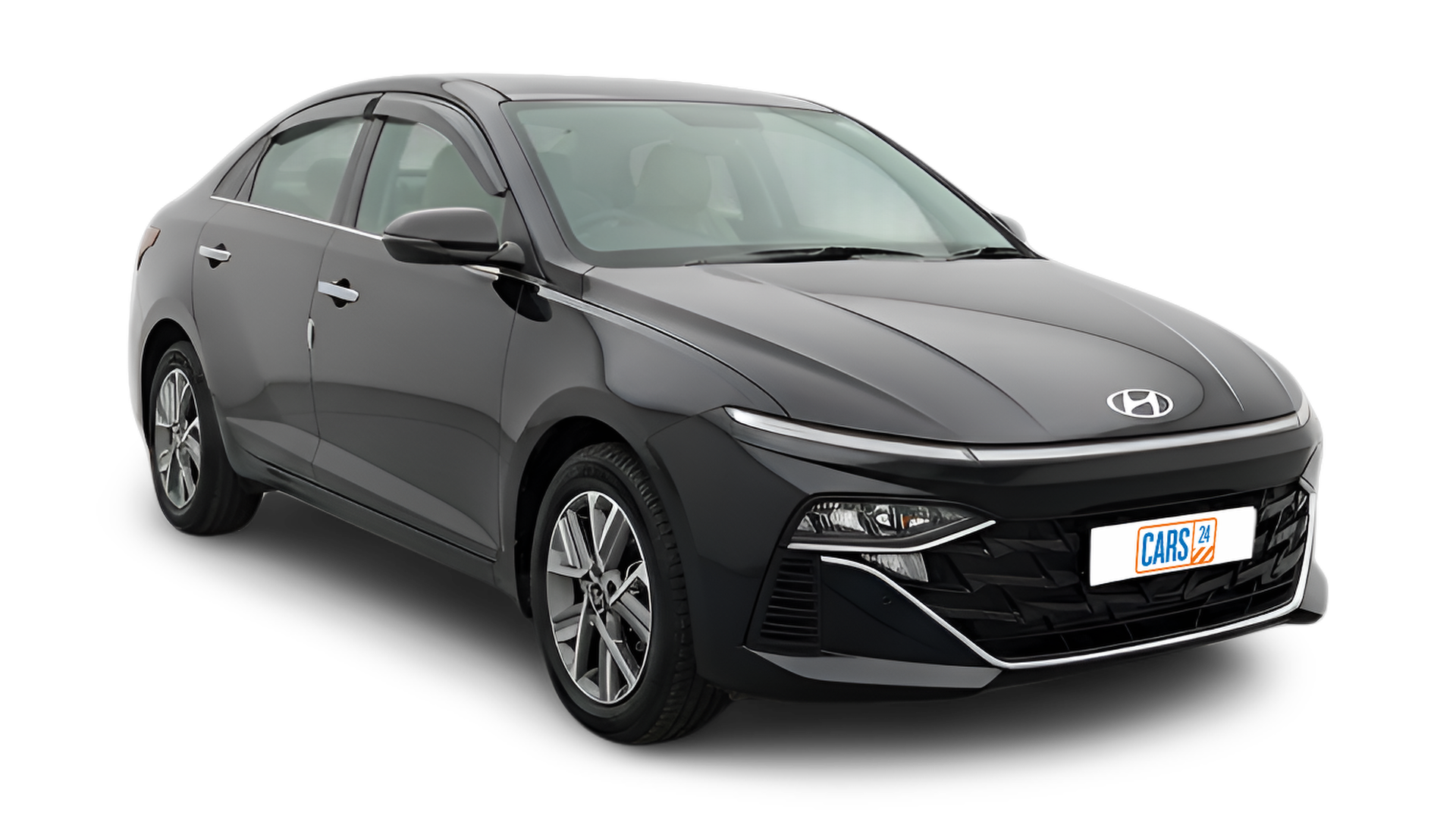 Hyundai Verna-img